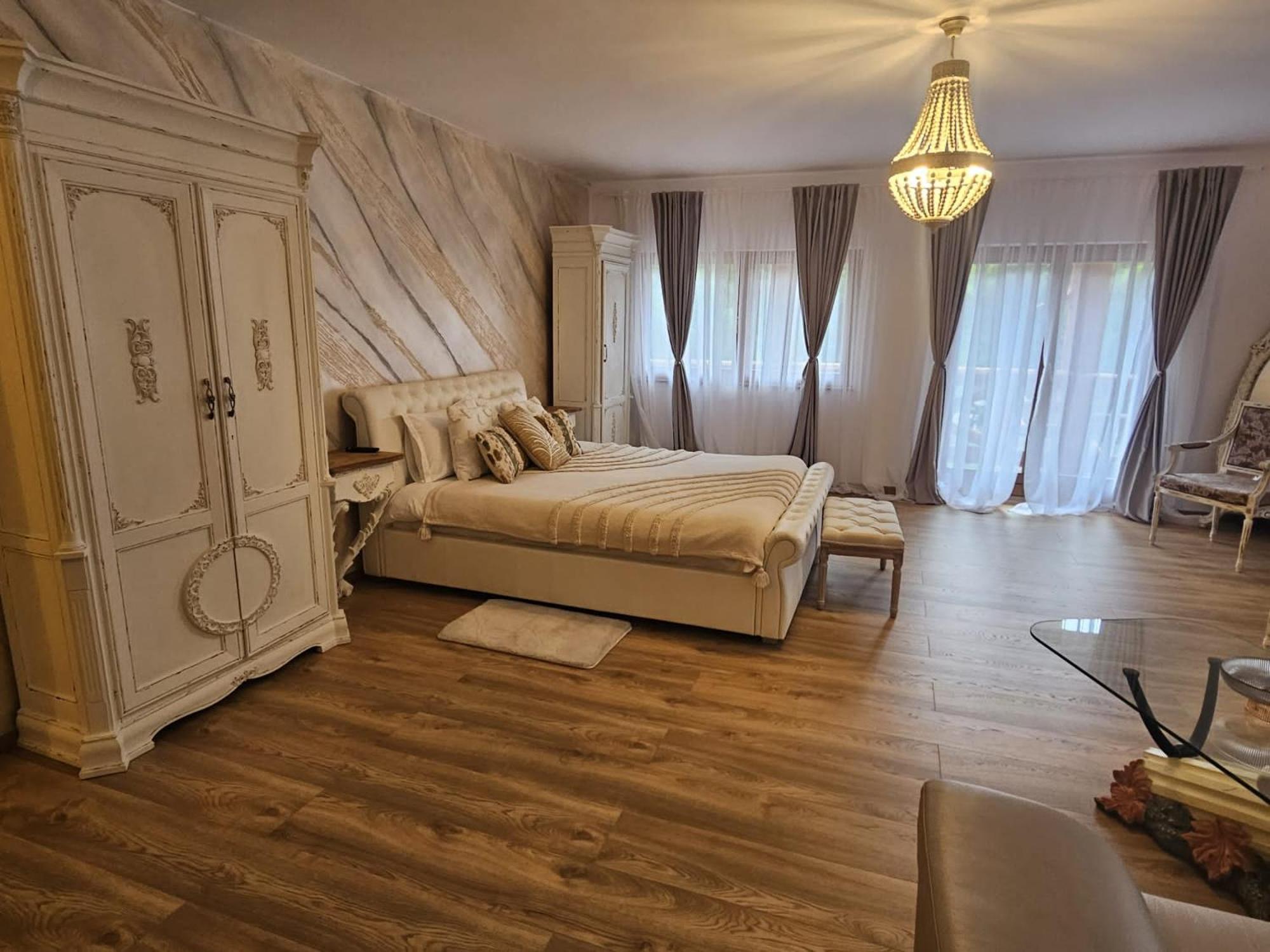 Conacul Radacinilor Hotel Petroşani Екстериор снимка